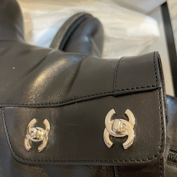 Chanel turn lock boots 38.5 - Picture 9 of 15
